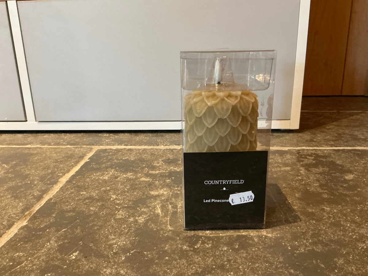 Led kaarsen dennenkegel L BEIGE