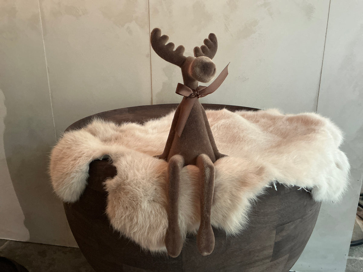 Rendier zittend bruin S