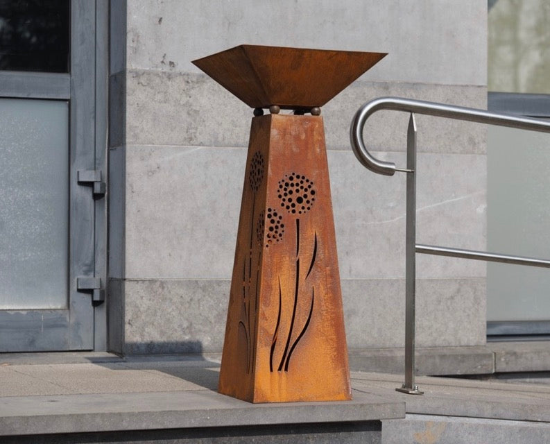 Zuil paardenbloem compleet met bloembak 116x44cm