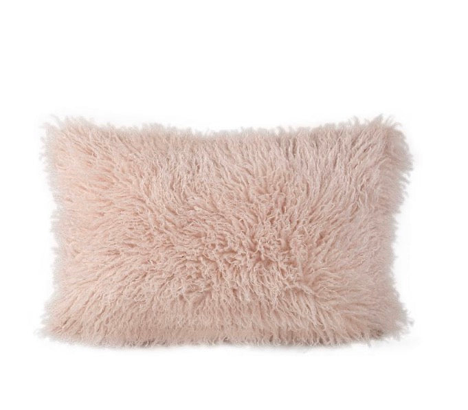 Rechthoekig fluffy beige kussen