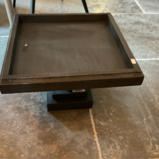 Groot Dienblad In Zwart Hout Op Voet