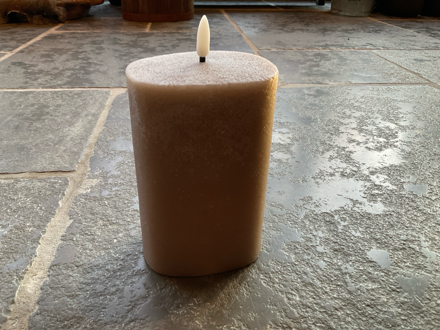 Beige stompkaars op batterijen met timer of afstandsbediening