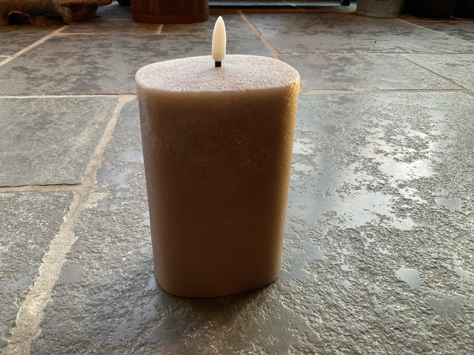 Beige stompkaars op batterijen met timer of afstandsbediening