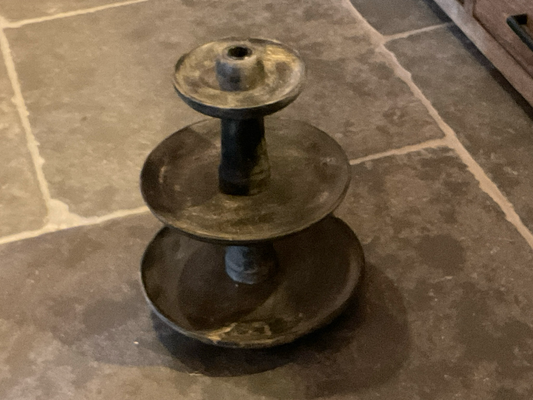 Etagere met mogelijkheid voor een dinerkaars