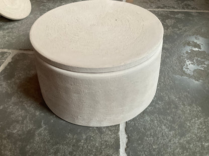 Grijze buitenkaars met deksel rozemarijn geur (groot)