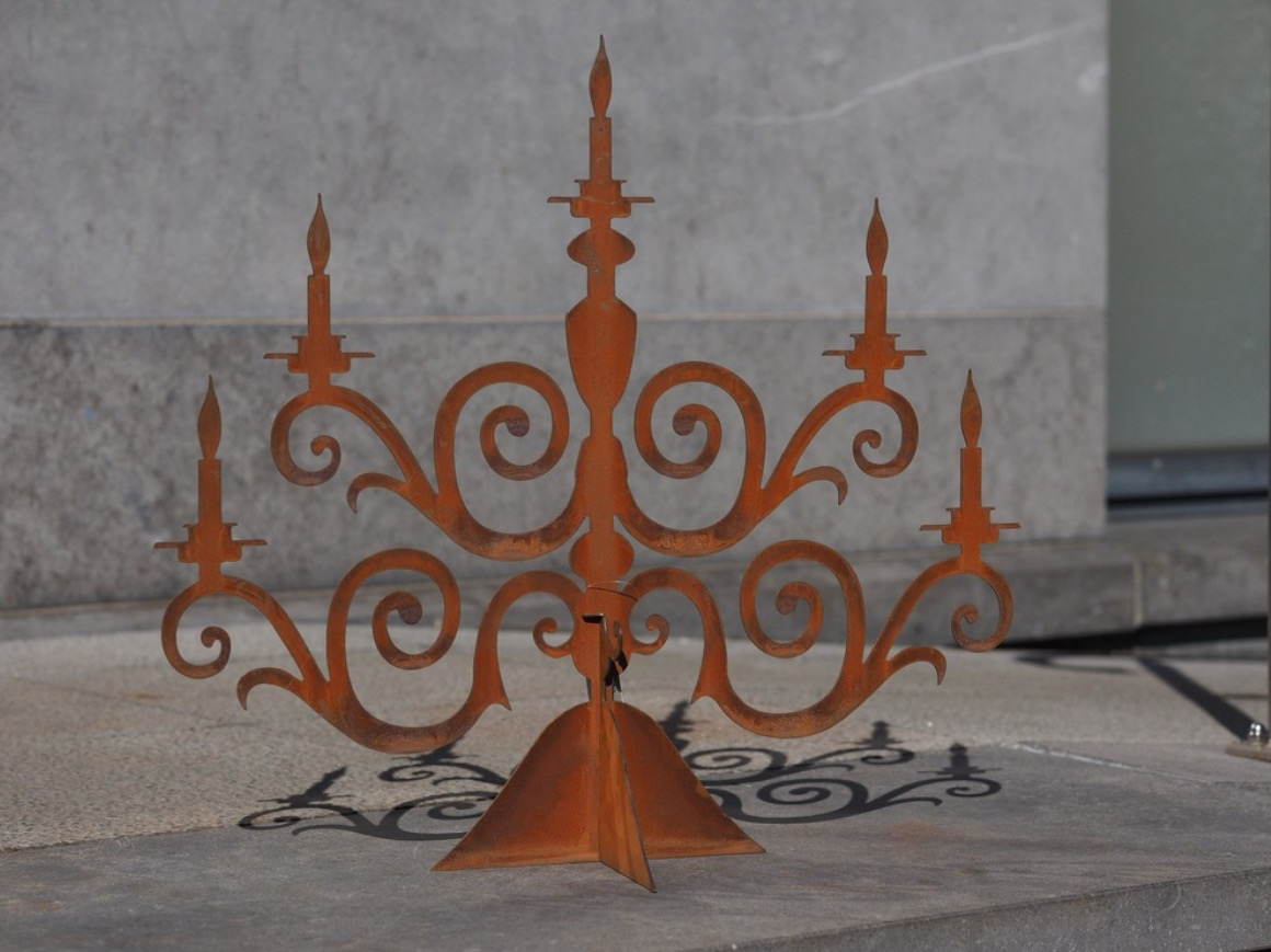 Roeste kandelaar 52x48cm