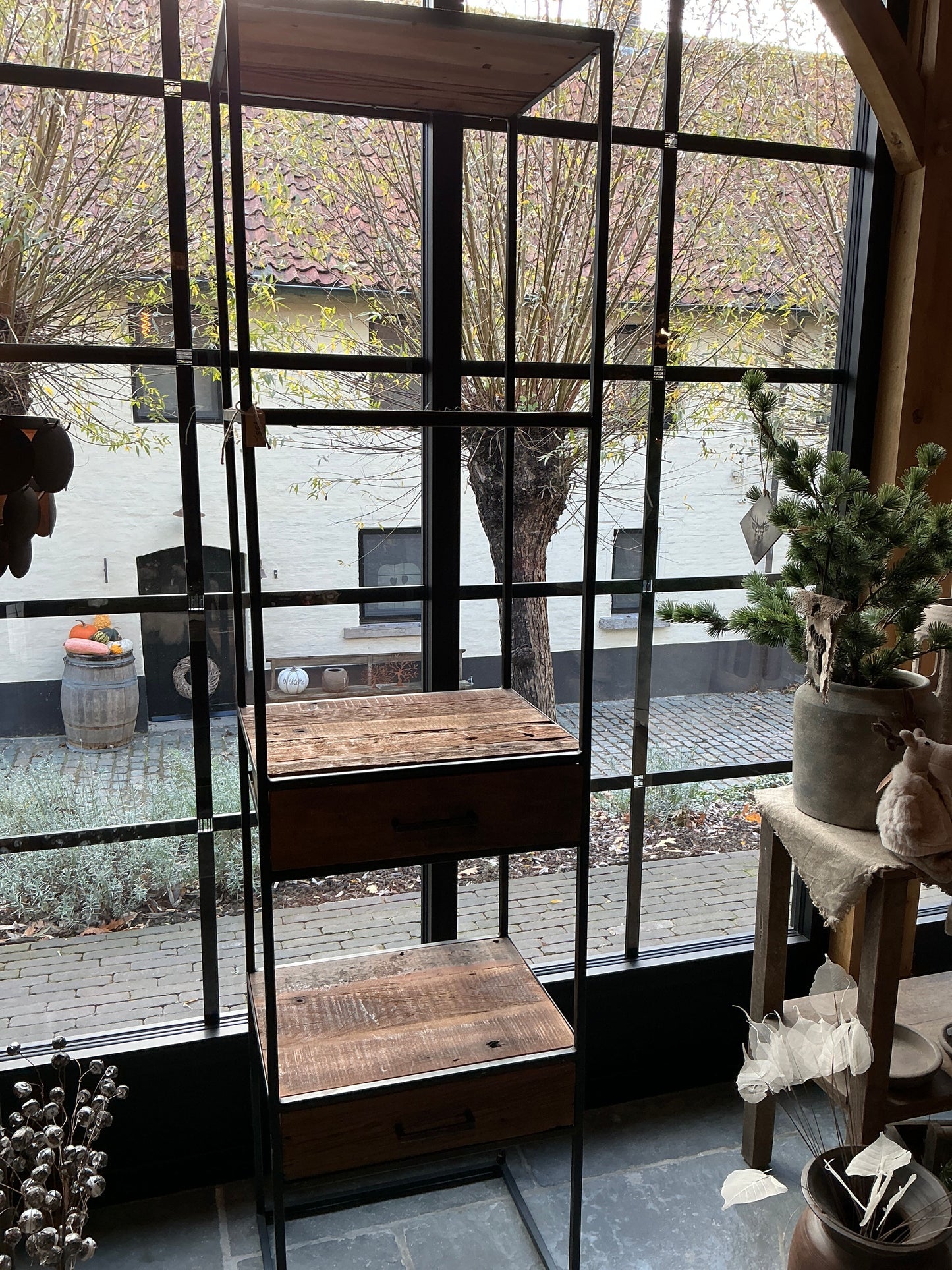 Rekje in hout met zwart metaal 200x50x40cm en 2 laden