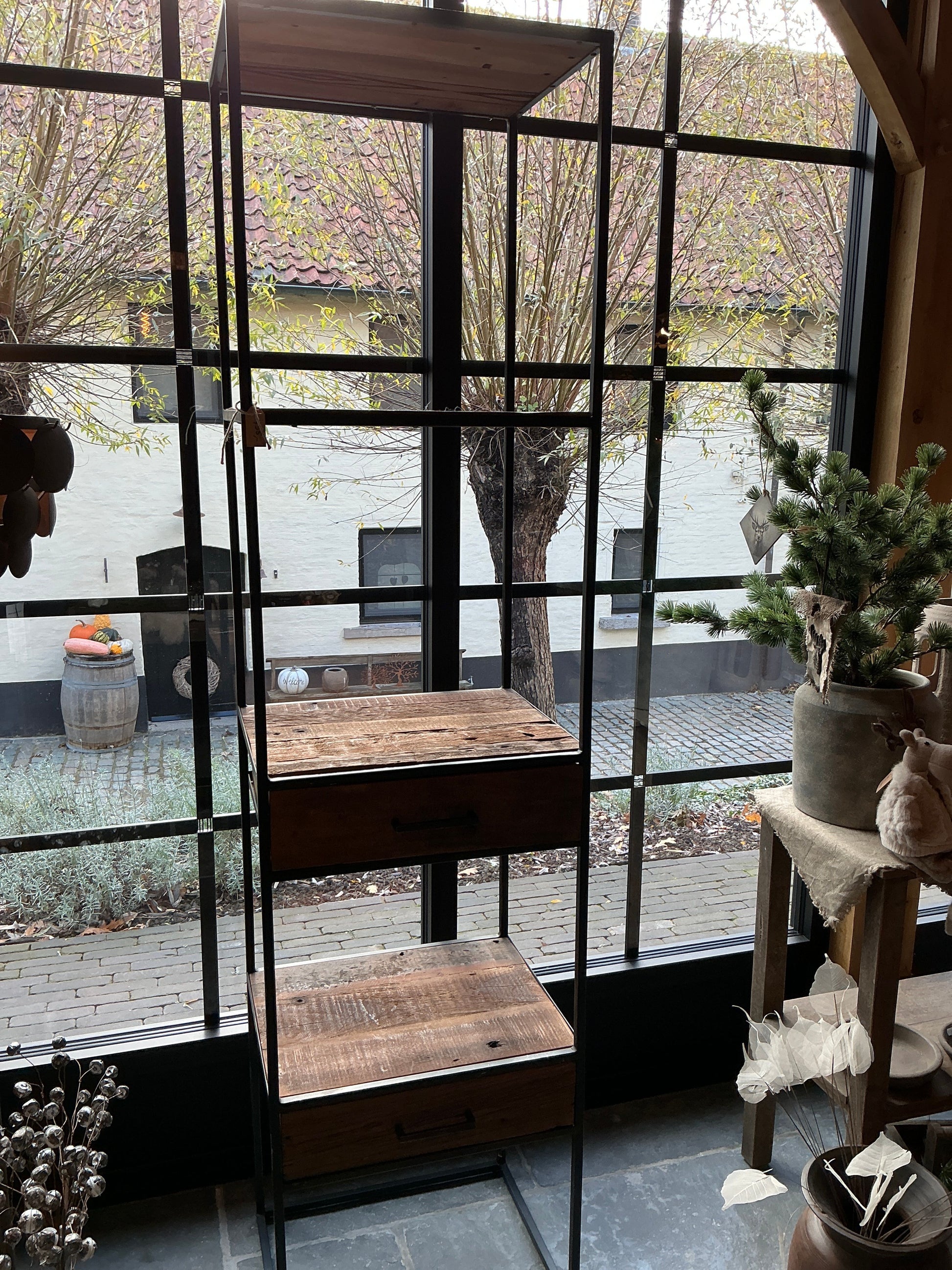 Rekje in hout met zwart metaal 200x50x40cm en 2 laden