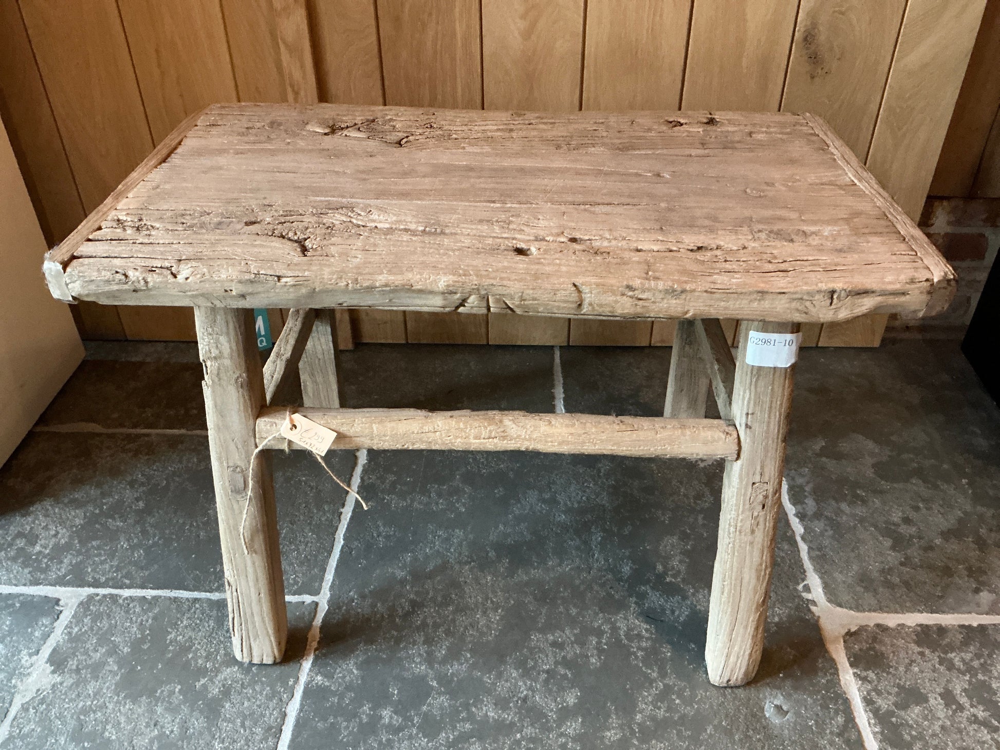 Oude bijzettafel china HxLxB 51x72x41cm