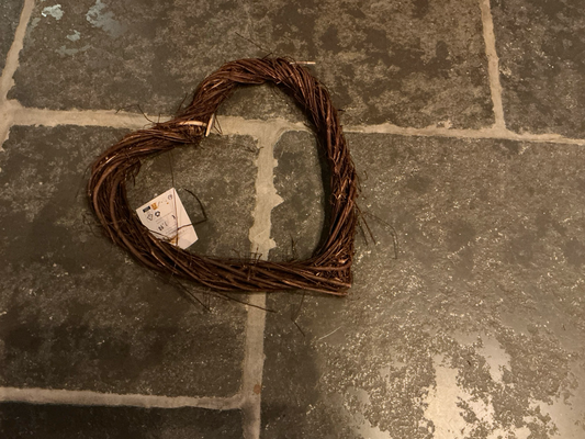 Hart gevlochten krans 30x30cm