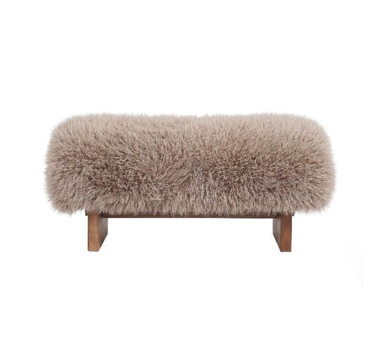 Bank met fluffy haar beige