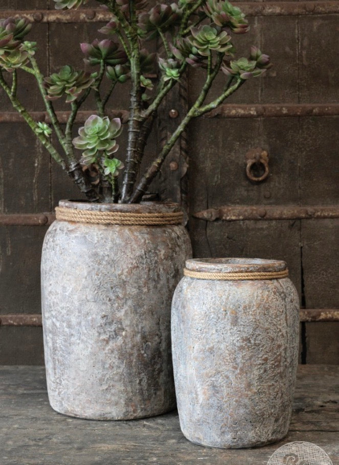 Village pottery met touw Afmeting ca. (HxBxD) 30x22x22 cm